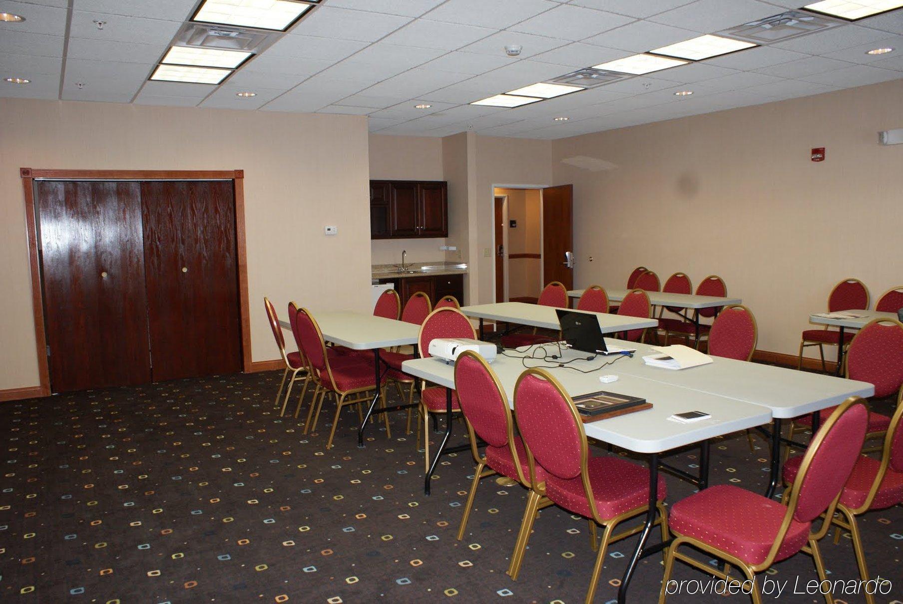 Holiday Inn Express Hotel&Suites &erson Anderson Facilidades foto