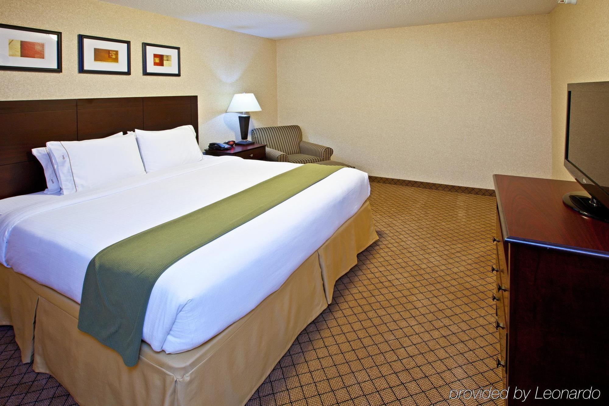 Holiday Inn Express Hotel&Suites &erson Anderson Habitación foto